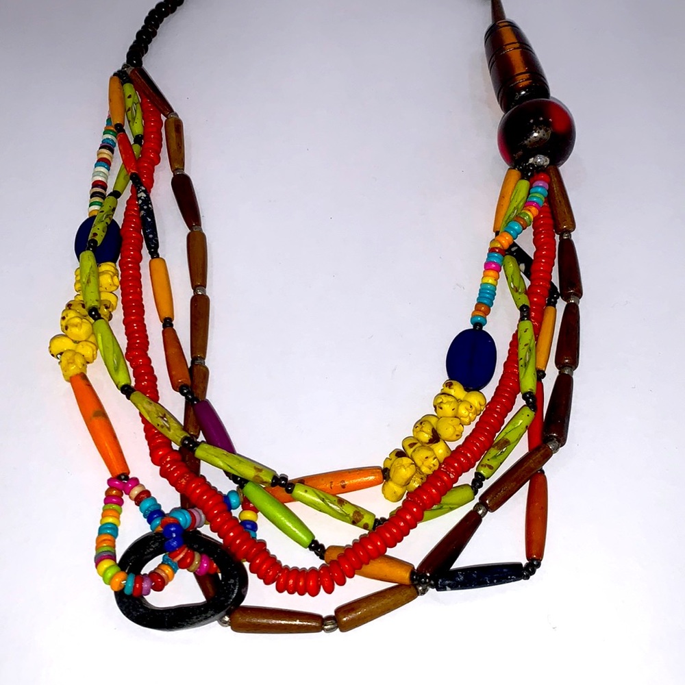 Gorgeous bright multi sized shapes and colored beads fashion necklace
